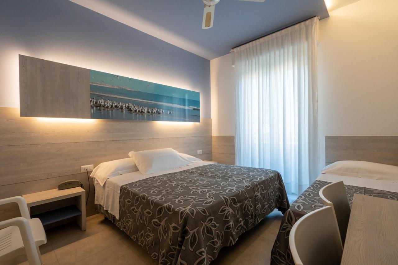 Clipper Hotel Pesaro Eksteriør billede