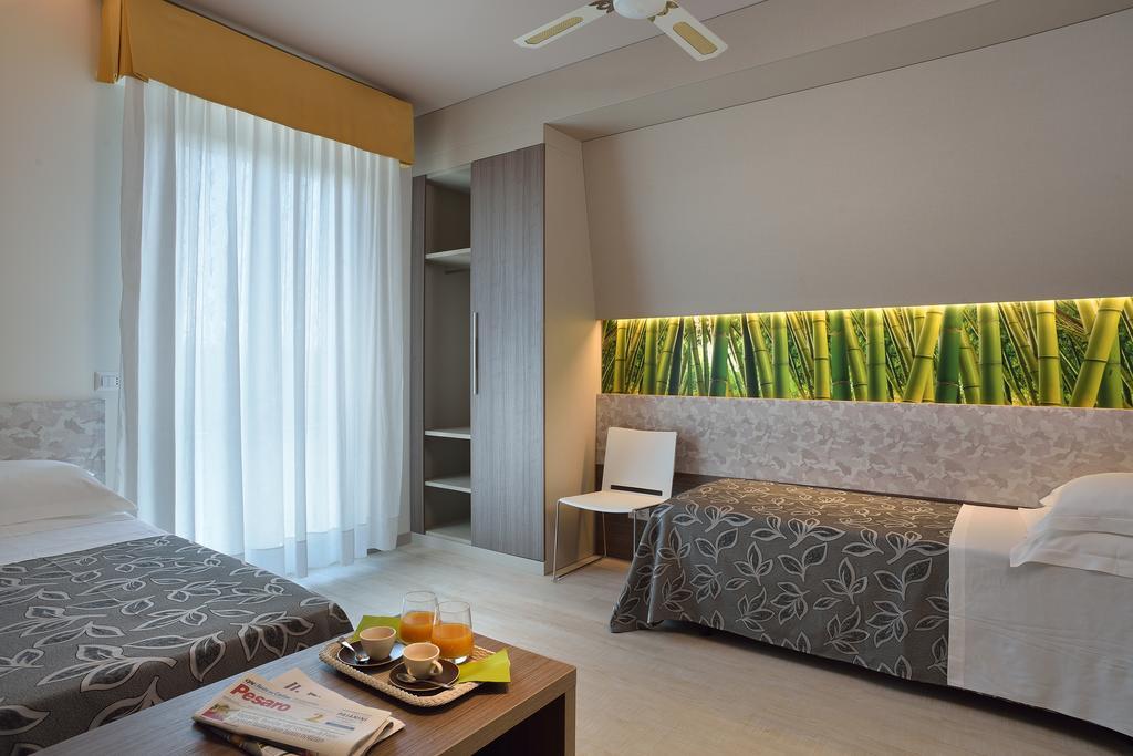 Clipper Hotel Pesaro Eksteriør billede